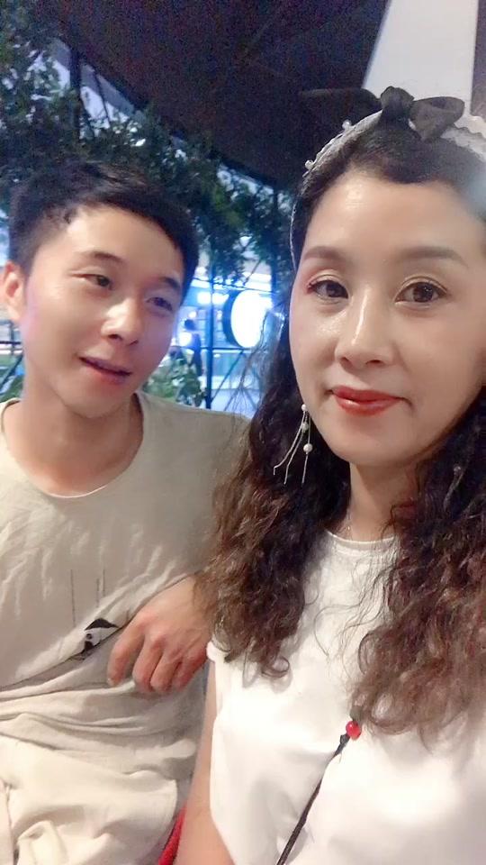 小老公大老婆短视频数据详情——小葫芦数据