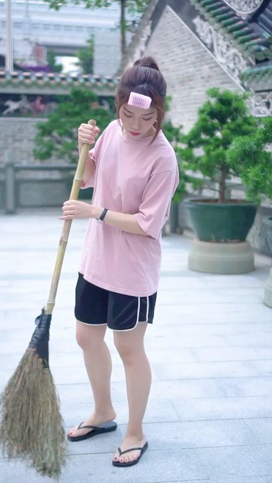 梁笑笑短视频数据详情——小葫芦数据