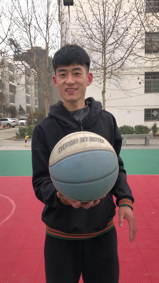 郑慧杰呐90 - 一个背投一个框 一个微笑带着伤