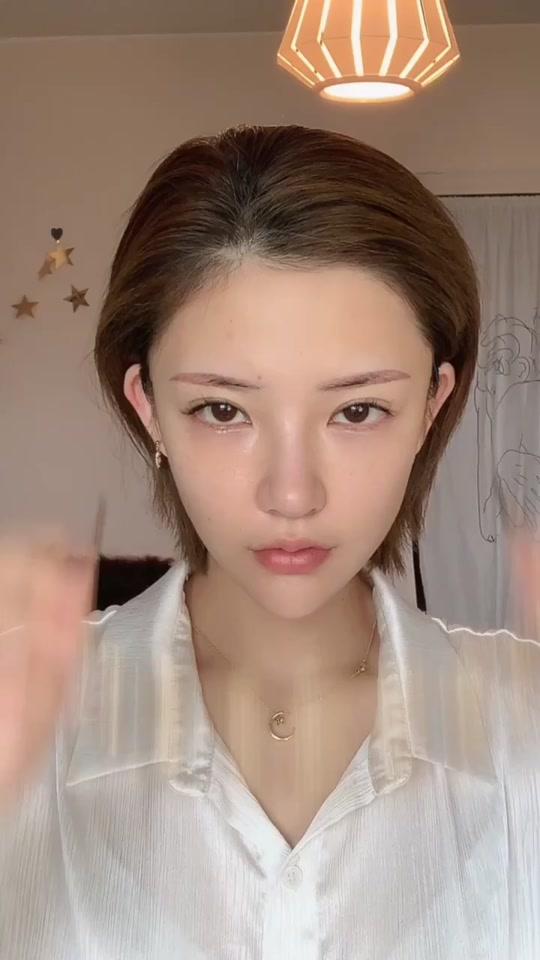 薇薇今天下凡了吗 - 小人鱼最后还是没能等来她的王子.