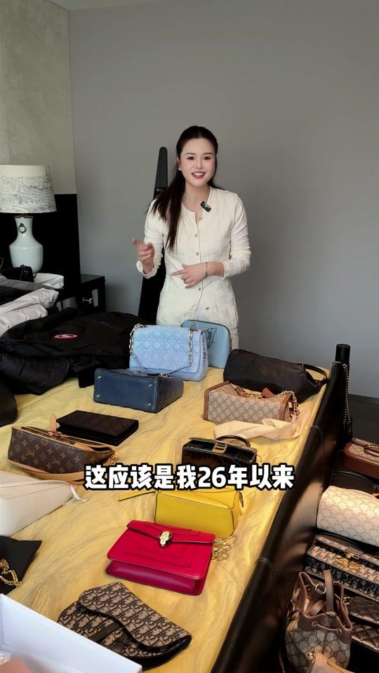 二手奢侈赛道文案素材 - 实力姐妹的包包实力见世面 #奢侈品包包 #二手奢侈品 #二奢范姐 #包包推荐 #西安二手奢侈品回收 - 范大范-范姐收的顶作品