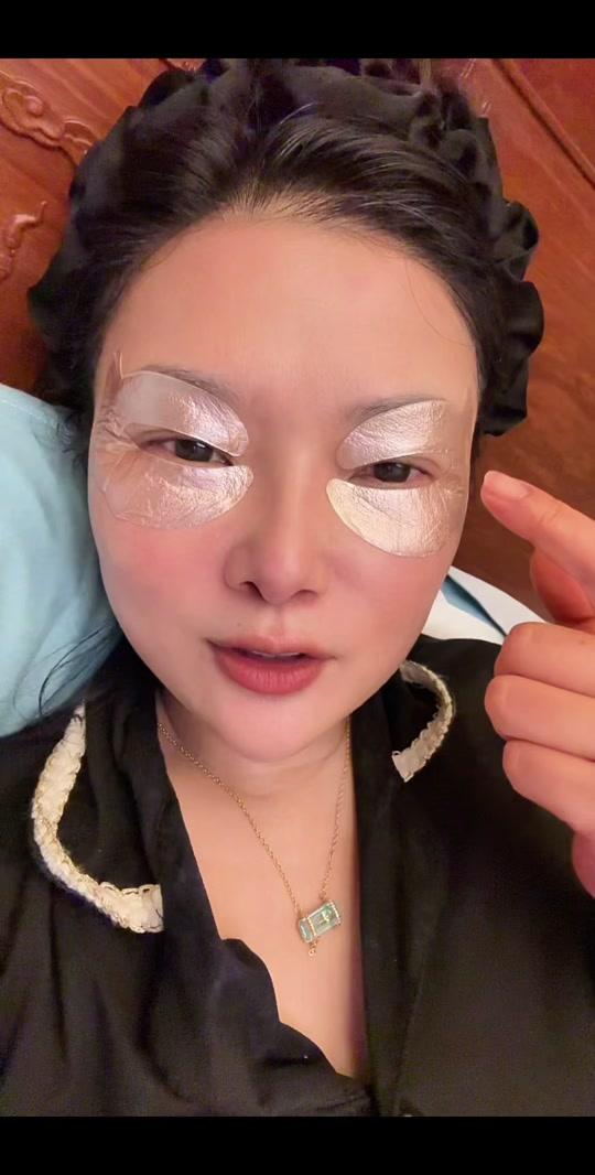 汽车贴膜文案素材 - 敷一次前后拍照做对比，你不会担心踩雷，更不会担心有没有效果#眼周护理 #眼膜 #眼膜贴 #眼膜推荐 #自用好物分享 - 沫儿美妆作品