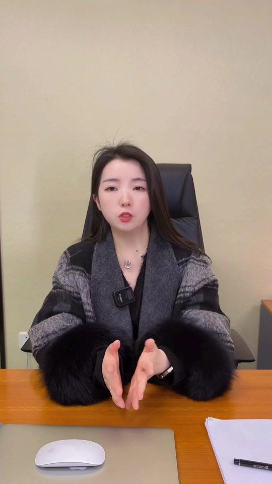 营业执照赛道文案素材 - 在注册营业执照时 有必要找代办吗？ #执照注册 #营业执照怎么办理 #营业执照 #资质办理咨询 #成都轻账财税 - 成都轻账财税作品