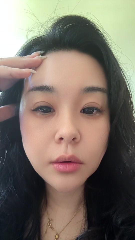 全屋定制文案素材 - 此时此刻我脑仁疼，两年装两套房子还是处处踩坑，脑瓜子嗡嗡的#装修避坑#全屋定制踩坑#千年舟#抖音创作者激励计划 #抖音合伙人计划 - 马二妮的🏠（中古风软装进场中）作品