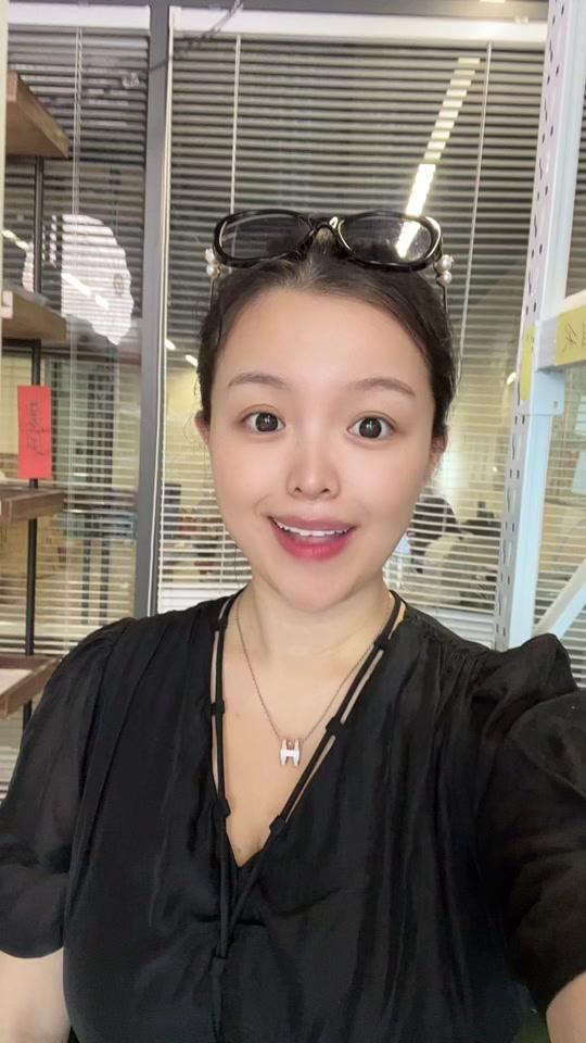 二手奢侈赛道文案素材 - 库仓奢侈品专场古驰 lv Celine 、miumiu都太多了#二奢 #奢侈品 #二手奢侈品 #二手奢侈品 - 廷姐奢品日记作品