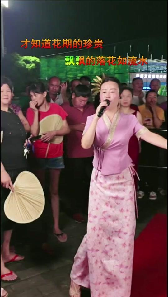 婚庆赛道文案素材 - 因嗓子受损医生强力要求,短时间内不能唱歌,否则以后说话都老火 #抖音大平台想唱你就来 #人生不过三万天开心一天是一天 #吼两嗓子缓解一下心情#婚礼策划主持人 - 贵州山妹子(团队招单亲宝妈)作品