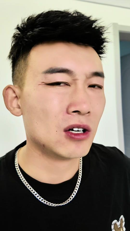 婚庆赛道文案素材 - 儿子长大了#我要上热门#儿子长大了#有没有同款@千喜婚礼策划一站式服务 @千喜婚礼文军 - 搞笑主持人文军作品