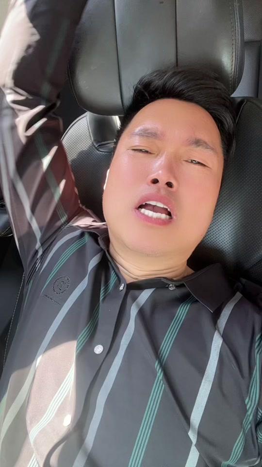 婚庆赛道文案素材 - 没有生意我失算了，国雅车退了吧，别回还不起🥹#睢宁红旗婚车李探长 #徐州国雅李探长 #江苏国雅李探长 #红旗打头吃喝不愁 #婚车 @国雅26款（车主李探长）一生一世婚礼策划 @睢宁……版本过低，升级后可展示全部信息 - (西服探长)李探长 红旗🚩国雅婚车作品