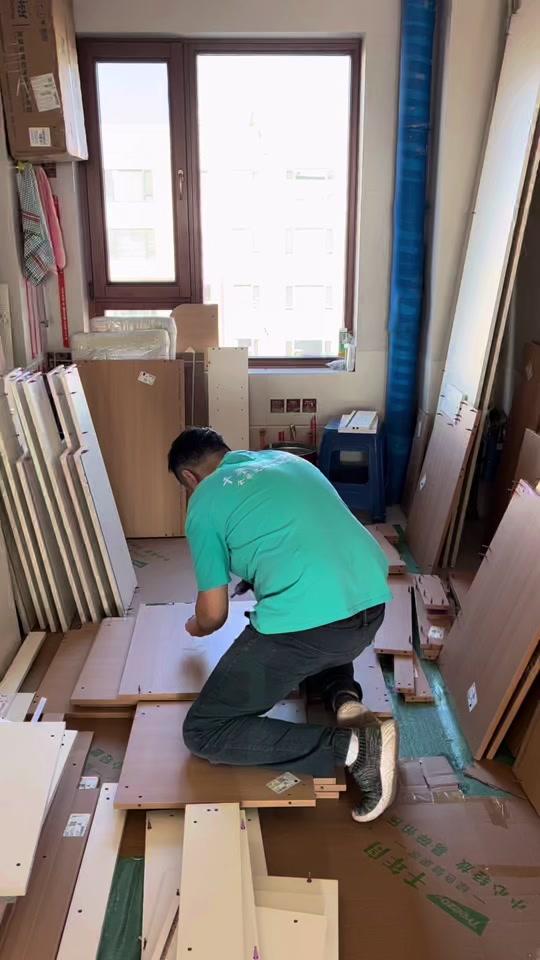 全屋定制文案素材 - 全屋定制如何验收，欢迎补充！ 颜色、材质、封边、背板、厚度、防伪、配件、五金、圆弧、格珊、玻璃门……没说到的欢迎大家补充！#全屋定制验收 #装修避坑 #奶油原木风 #千年舟雪域莲花……版本过低，升级后可展示全部信息 - 恒宝妈咪响当当（硬装中）作品