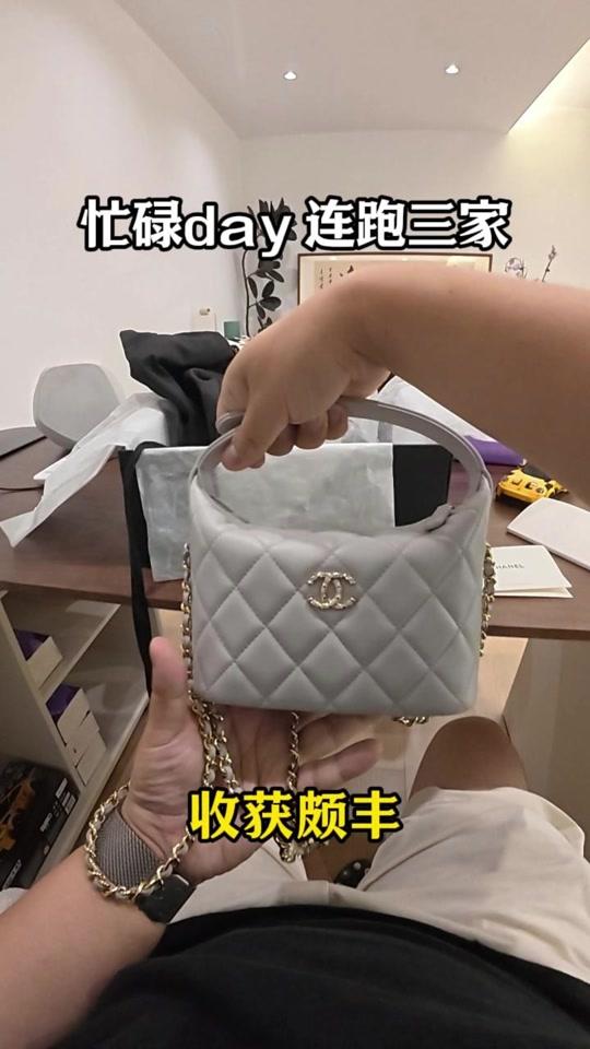 二手奢侈赛道文案素材 - 二奢人忙碌一天 #嘉兴 #二手奢侈品 #奢侈品 #香奈儿 #vlog - 桐乡北奢汇作品