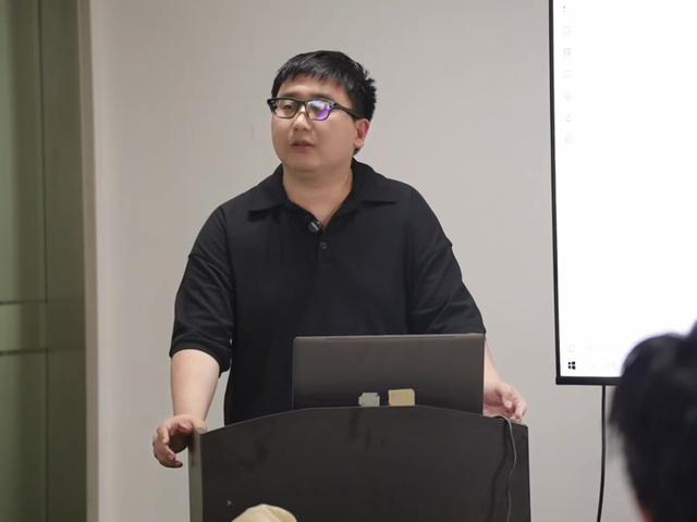 二手奢侈赛道文案素材 - 二手奢侈品出海:市场怎么选? #二手奢侈品 #二奢出海 #创业#干货分享 #易奢堂 - 王思宝(易奢堂)作品