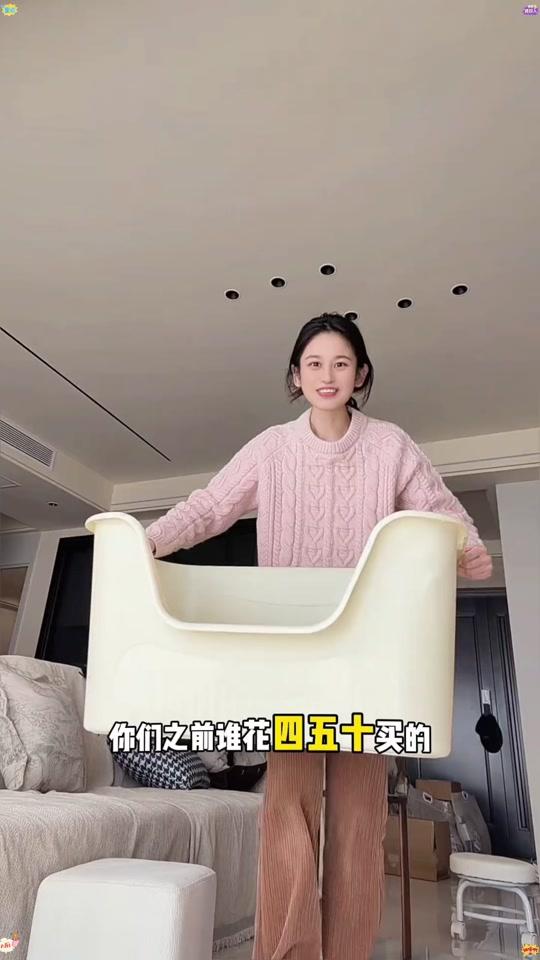 宠物用品赛道文案素材 - 猫砂盆用一辈子的东西，就得一次性买个大的，而且才十几块钱#养猫好物分享 #猫砂盆#超大号猫砂盆 #铲屎官的乐趣 #猫咪
 507 - 汪星人陈团团作品