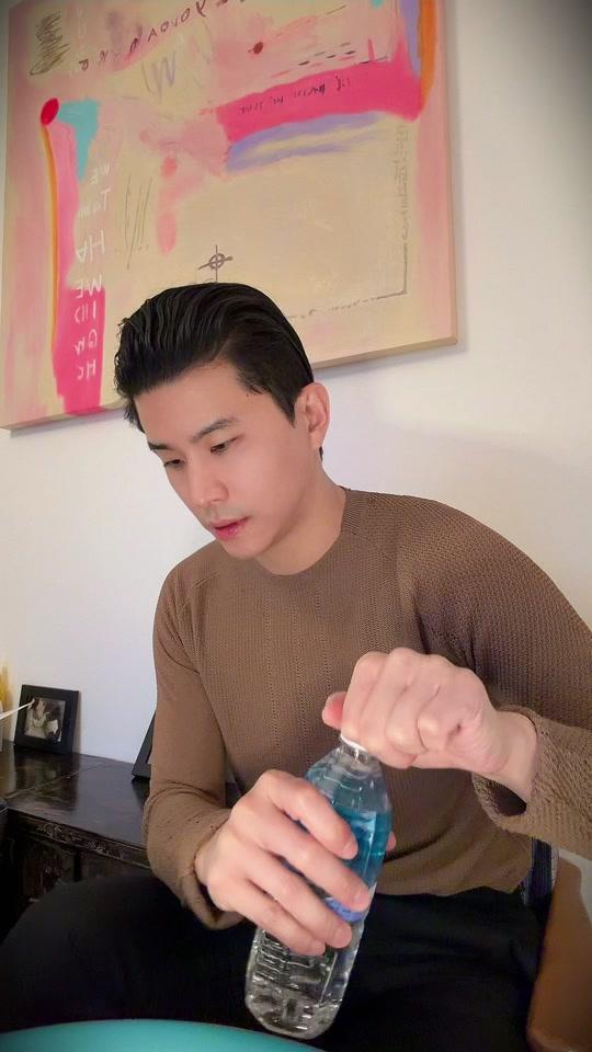 个人成长赛道文案素材 - 人为什么要换选环境？ #情感共鸣 #个人成长 #人是环境的产物 - 郭子毅Joey作品